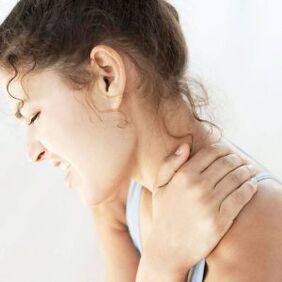 Spēcīgas sāpes mugurkaula kakla osteohondrozē
